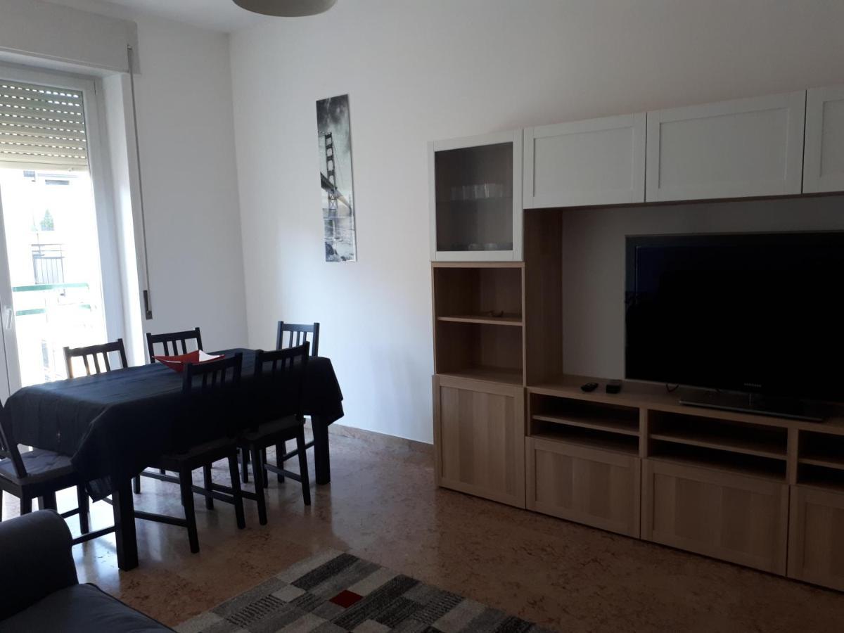 Casa Leoni Apartment โกโม ภายนอก รูปภาพ