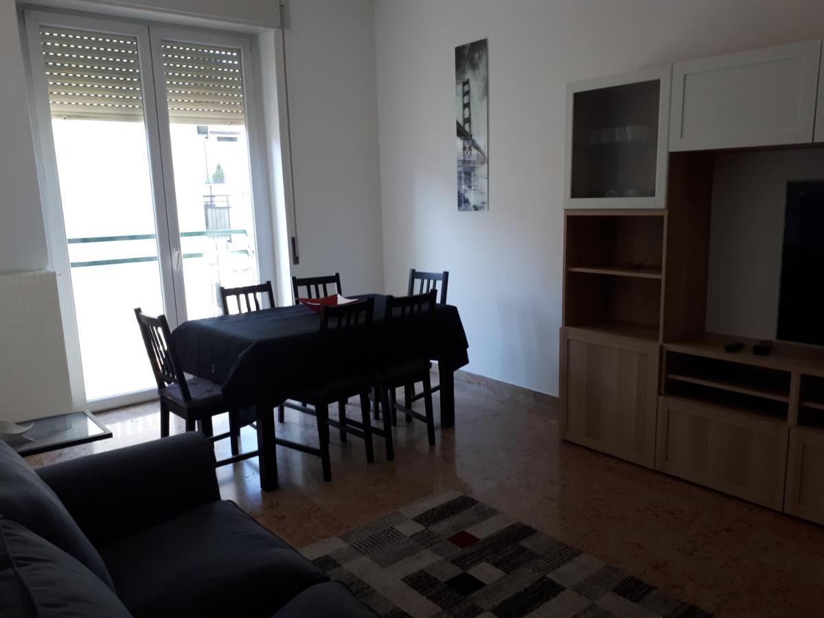 Casa Leoni Apartment โกโม ภายนอก รูปภาพ
