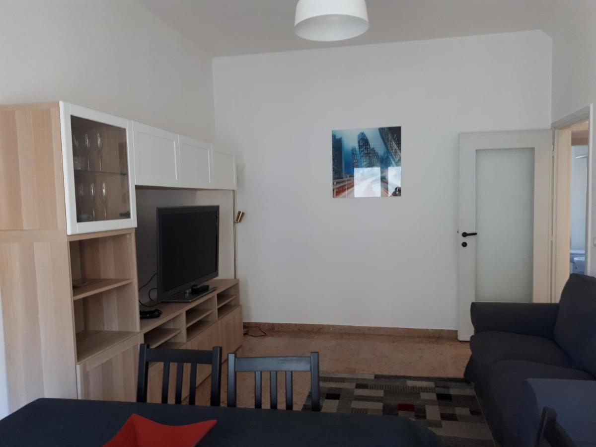 Casa Leoni Apartment โกโม ภายนอก รูปภาพ
