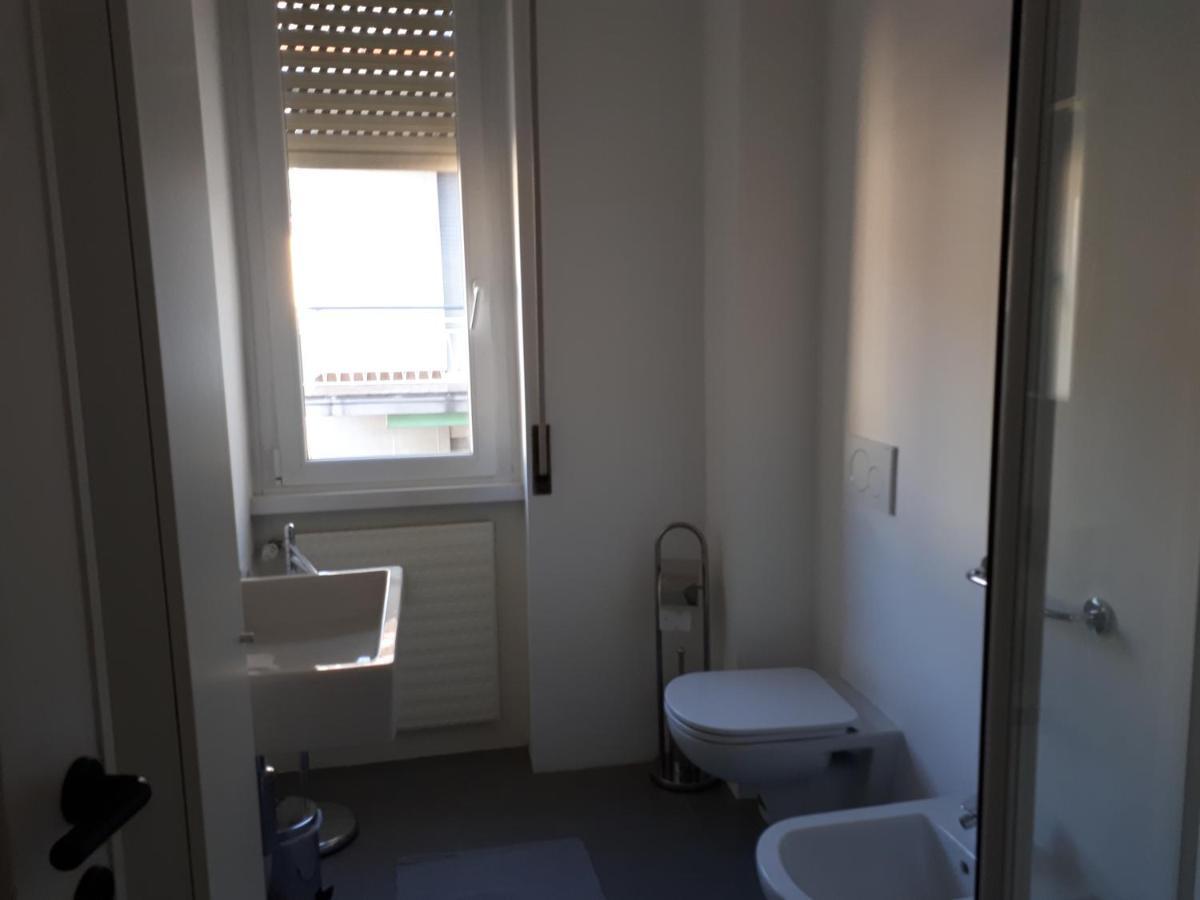 Casa Leoni Apartment โกโม ภายนอก รูปภาพ